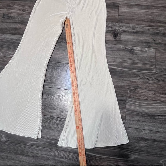 NWT flare stretchy accordion 70’s slinky ribbed wide leg beach boho pant L/XL - Picture 4 of 9